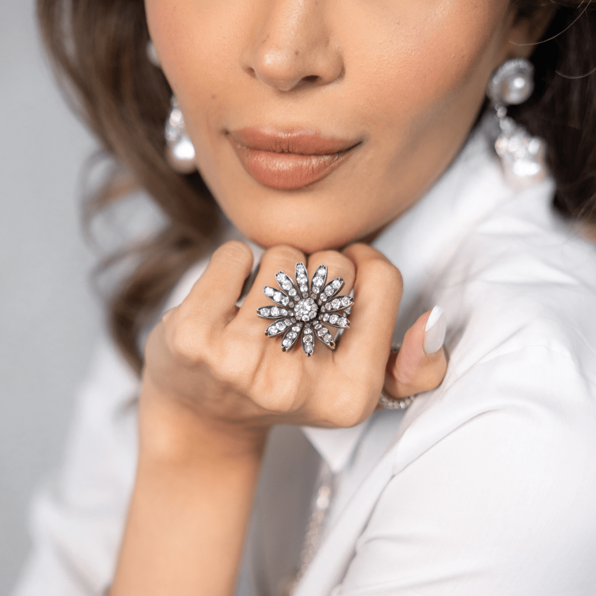 European Cut Diamond Ring Top
Part of the Ring, the Flower is made with
European Diamonds, 16 cts gold