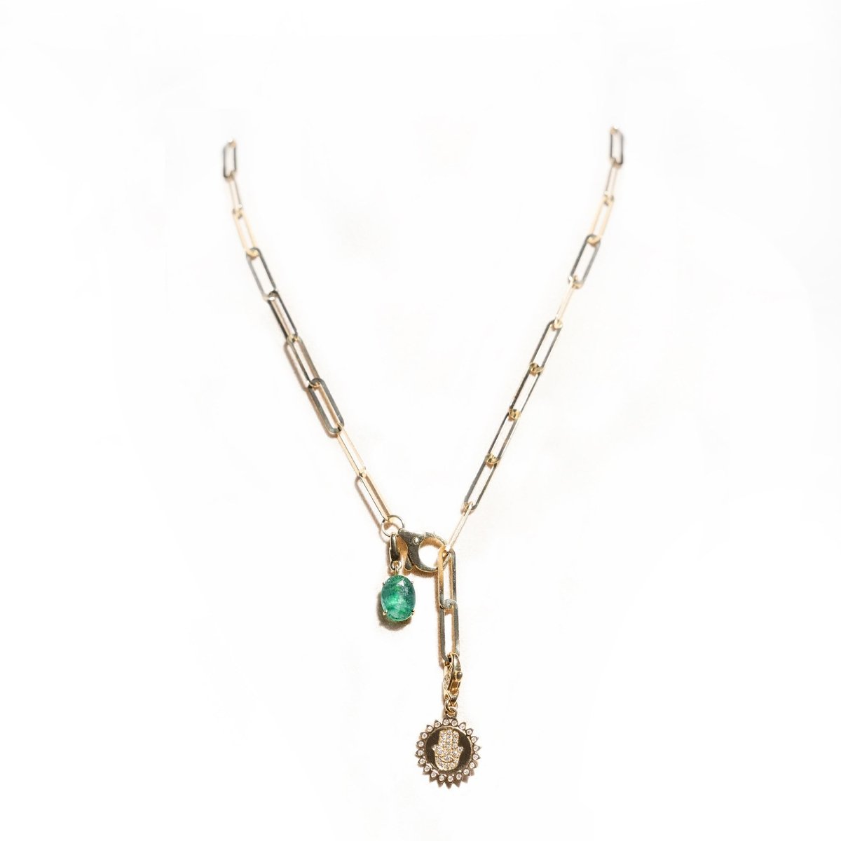 Link necklace with the hands of Hamza