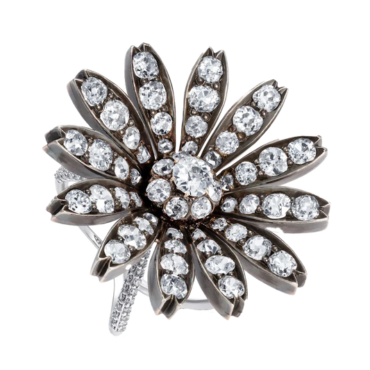 European Cut Diamond Ring Top 
Part of the Ring, the Flower is made with 
European Diamonds, 16 cts gold