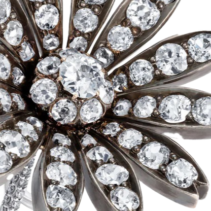 European Cut Diamond Ring Top 
Part of the Ring, the Flower is made with 
European Diamonds, 16 cts gold